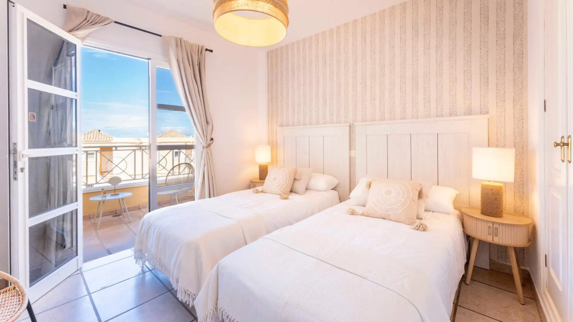شقة Benimar Costa Adeje Suites